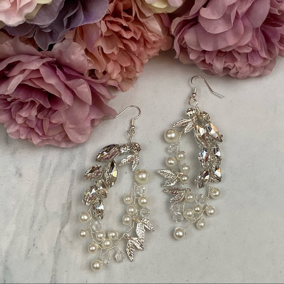 Stunning Crystal Pearl Silver Leaf Bridal Earrings - Picture 10 of 16